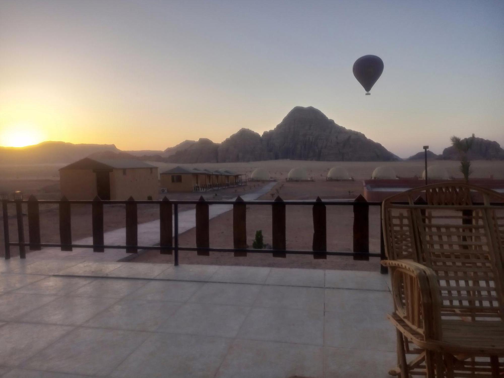 Landscape Rum Camp Hotel Wadi Rum Exterior photo