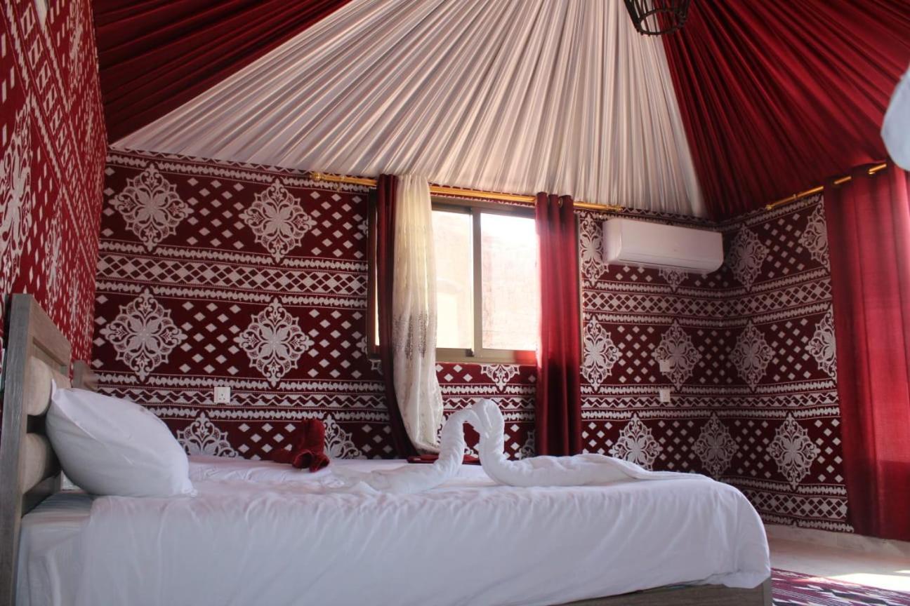 Landscape Rum Camp Hotel Wadi Rum Exterior photo