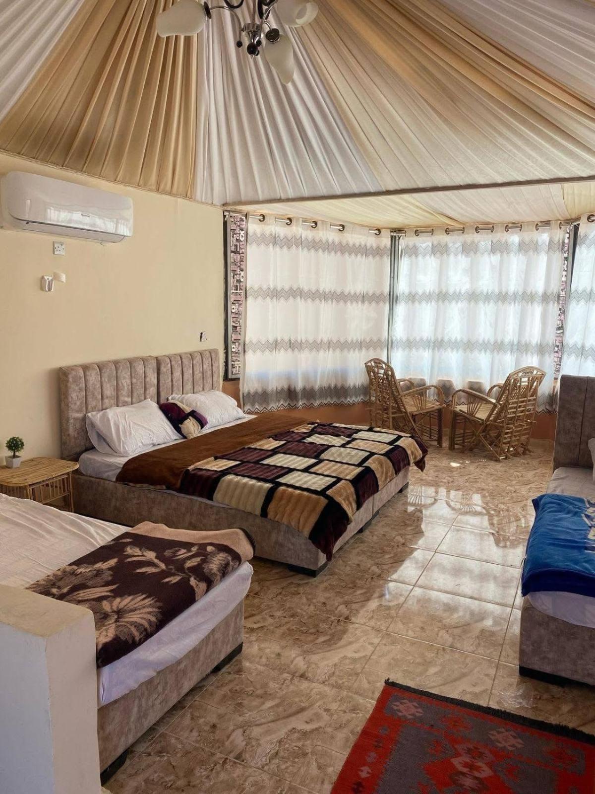 Landscape Rum Camp Hotel Wadi Rum Exterior photo
